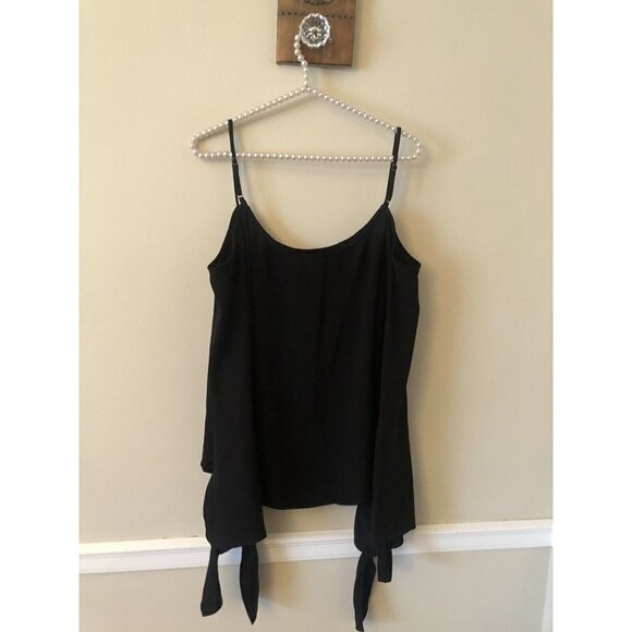 NWT BCBG MAXAZRIA Womens Size Medium Black Nicholette Cold Shoulder Blouse - Picture 3 of 4